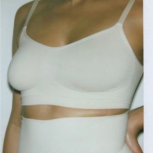 Skims sculpting bralette s/m